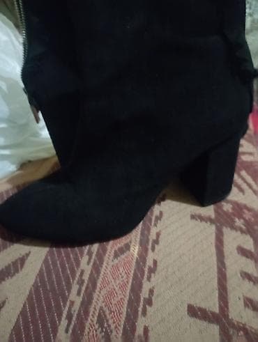 Личные вещи: Qadın çəkməsi – qara rəngdə, klassik dizayn - Material: süet görünüşlü — 1