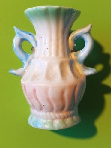 xurustal guldan: Bir vaza, Keramika — 2