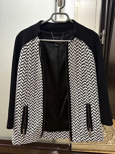 Waggon Paris qadın pencəyi - Model: qolsuz-kiloklu kappa üslubunda — 2