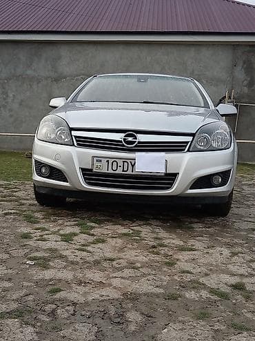 Opel Astra H hatchback, gümüşü rəng. - Kuzov: 5 qapılı hatchback