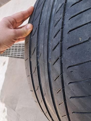 diskler: Şin Continental 235 / 55 / R 19 — 8