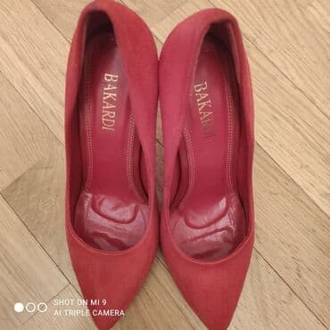 женские толстовки на молниями: Туфли, Размер: 35, цвет - Красный, Б/у — 1