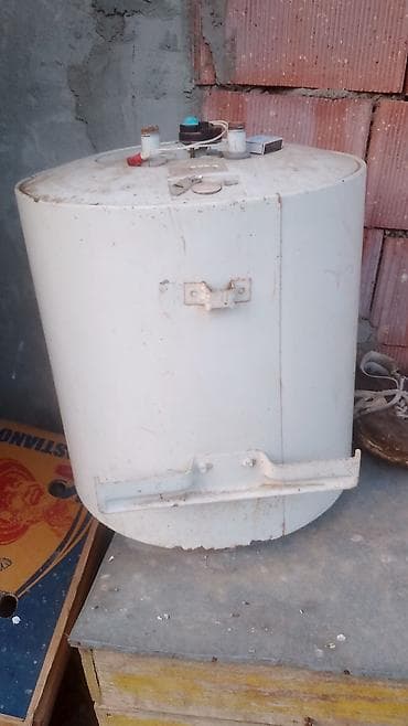 Elektrik su qızdırıcısı (boiler) – divar tipli, silindrik gövdə - Üst
