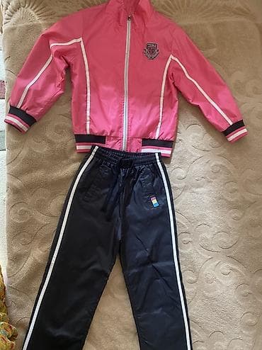 Uşaq idman dəsti Az geyunilib təzə kimidi. - 2 hissəli: yüngül üst