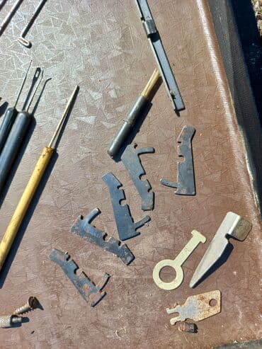 işlənmiş tikiş maşınları: Tikiş maşını İşlənmiş,Elektromexaniki — 6