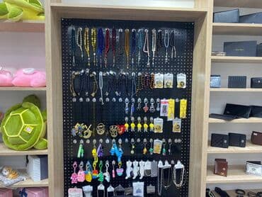 28 may metrosunun yaxınlığında yerləşən obyekt iki hissəyə bolünüb