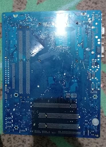 iphobe x: GIGABYTE GA-G31M-ES2C anakarti + Intel stok soyuducu - Çipset: Intel — 3