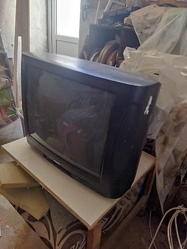 ses yukseldici: Televizor Philips — 1