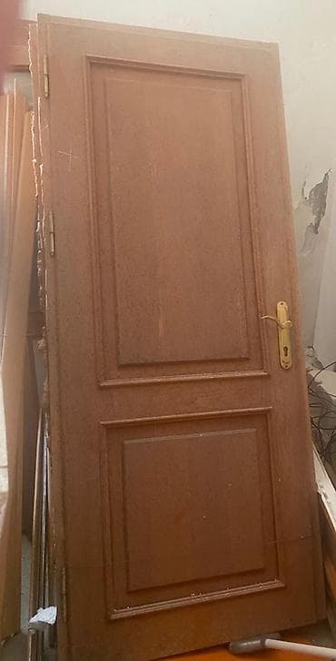 Taxta otaq qapısı 2 m 10 sm x 90 sm ( çərçivə ilə) 3 ədəd 3- nü alana