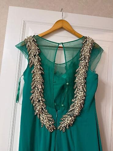 zumrud: Zümrüd-yaşıl rəngdə uzun ziyafət geyimi. - Modell: balıq kəsimi — 3