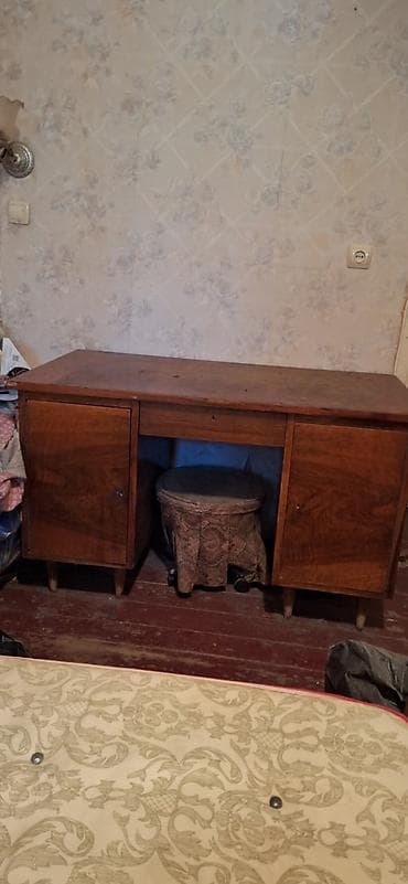 dolab skaf: Мебель из натурального дерева (орех, дуб) дёшево продается. стенка — 8