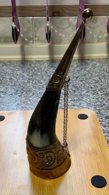 декоративные головы животных на стену: 1) Təbii buynuzdan əl ilə hazırlanmış,cilalanmış və naxışlanmış,həm də — 3