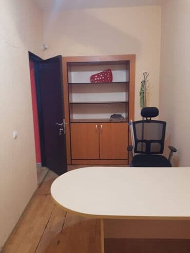 снять офис в баку: 28 may metrosuna yerləşən 35kv sahəsi olan əşyali ofis kimi 900azn — 8