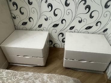 turba 50: Məhsul: 2 ədəd çarpayı yanı tumbası (set) - Rəng: ağ, parlaq səthli - — 1