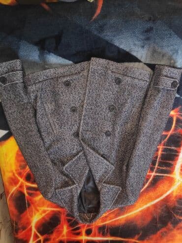 - Model: Palto (qısa üslubda) - Ölçü: XL (ölçünu dəqiqləşdirmək lalafo.az -da - Model: Palto (qısa üslubda) - Ölçü: XL (ölçünu dəqiqləşdirmək