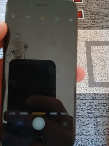 j 7: IPhone 7, Qara, Barmaq izi — 2