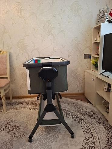 usag bewiyi: Oğlan və qız üçün, Yeni, Dördbucaq, Beşik, Matras ilə, Yellənmə mexanizm ilə — 4