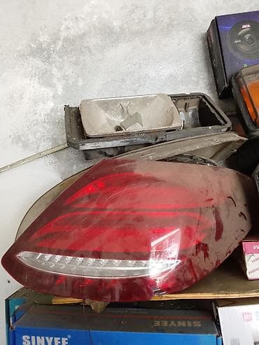 LED, Mercedes-Benz