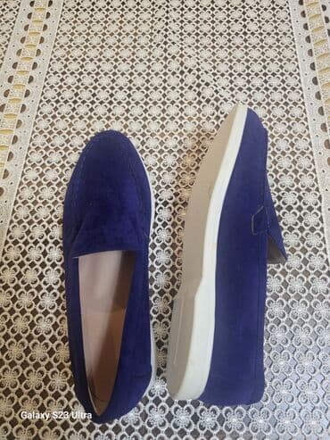 qoyun dərisindən ev üçün qadın şap şapları: Rəng kostyum qara makasinlər qara və dəri 3.4 dəfə geyilib kostyum iki — 3