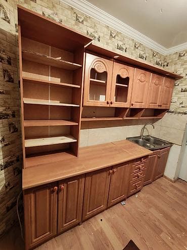 işlənmiş mətbəx stolu: Işlənmiş mətbəx mebel dəsti. 270*213*60 sm. moyka hissəsində problem — 3