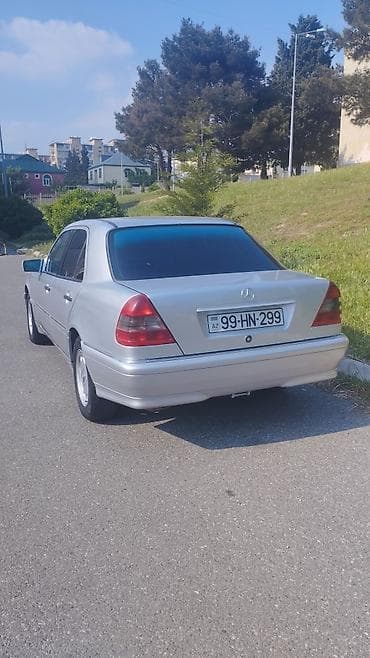 skoda azerbaijan: Mercedes-Benz C-Sinif (W202) sedan - Kuzov: 4 qapılı sedan, gümüşü — 2