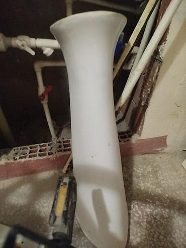 krant satisi: Keramik pilyastrlı asma əl-üz yuma lavabonun komplekti - Material — 2