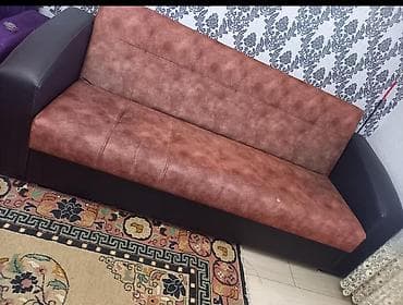 Divan acilir.bazalidir teze kimidir 170 man Sumqayitda satilir.(450