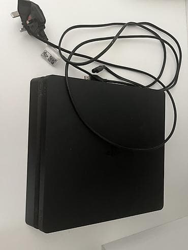 Xbox Series S: Məhsul: Sony PlayStation 4 Slim oyun konsolu (qara) Xüsusiyyətlər: - — 1