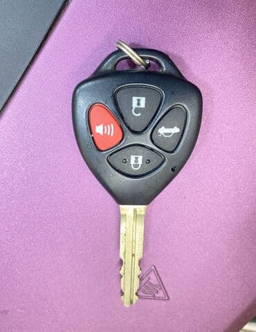 подарок любимому на 14 февраля: Toyota Camry, 2013 il, Orijinal, BƏƏ, Yeni — 1