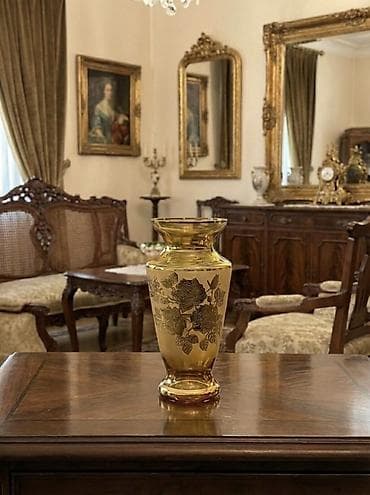 dekorativ gullar: Bir vaza, Bogem şüşəsi — 1