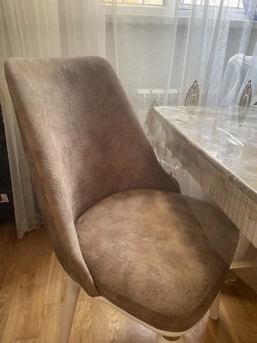 stol stul embawood stullar: Qonaq otağı mebel dəsti satılır. Masa dəsti + Qorka ( Vitrin ) • Masa — 7