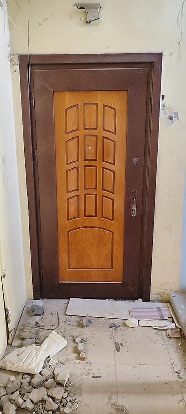 Mənzil üçün İşlənmiş Giriş qapısı Petlə ilə, Zəmanətsiz, Ünvandan götürmə, Ödənişli çatdırılma lalafo.az -da Mənzil üçün İşlənmiş Giriş qapısı Petlə ilə, Zəmanətsiz, Ünvandan götürmə, Ödənişli çatdırılma