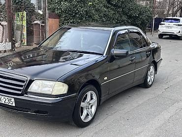 Mercedes-Benz C-Class: 1.8 l | 1996 il Sedan — 3