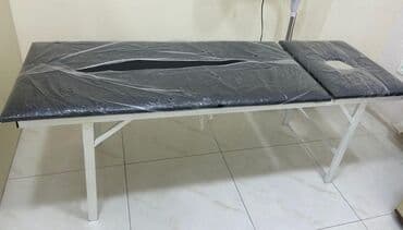 стол для маникюра: Kosmetoloji/massaj üçün masa - Rəng: qara üstlük, ağ metal — 1