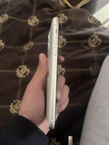 iphone 11 mağaza: IPhone 11, Ağ, Face ID — 3