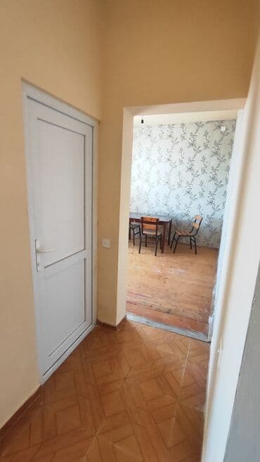 vasmoyda ucuz kiraye evler: Komsamol dairesinde. piyada keçidin yanında. 24 saat oba marketin — 9