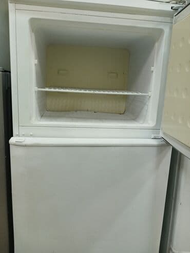 Кухонные плиты и варочные поверхности: Б/у 2 двери Beko Холодильник Продажа, цвет - Белый, С колесиками — 3