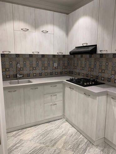 qarayev obyekt: Qaraev metrosuna 18 mertebeli binanın 7-ci mərtəbəsində yerləşən — 7