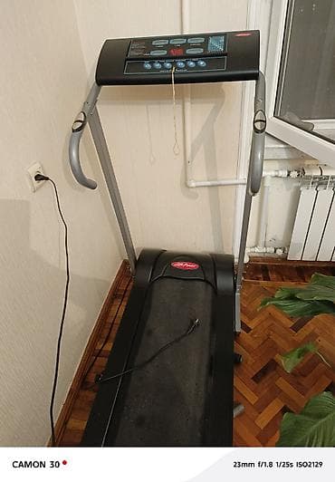 Life Power elektrik qaçış trenajoru - Kompakt ev tipli qaçış aparatı