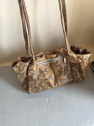Çantalar: Əla bəziyyətdədir.Misirdən alinib.Tebii piton dərisidir.Köçlə əlaqədar — 2