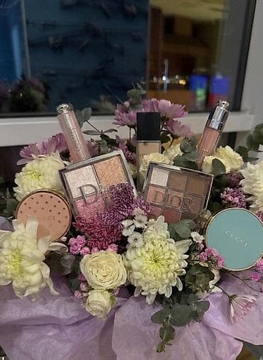 Satılır: • Dior Lip Glow • Dior Lip Maximizer • Dior Forever lalafo.az -da Satılır: • Dior Lip Glow • Dior Lip Maximizer • Dior Forever