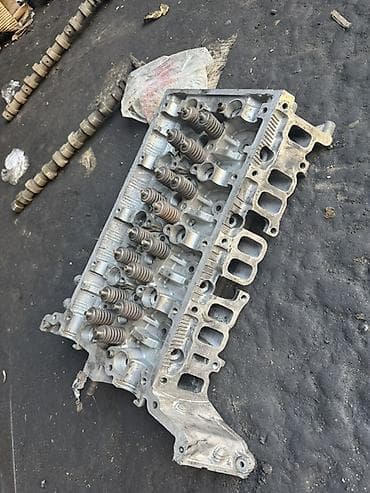 Qalofka ford üçün Təsvir: - Alüminium korpuslu silindr başlığı - 8