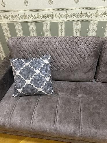 divan olcusu: Qonaq otağı üçün şık divan - Rəng: tünd bozumtul (taupe). - Material — 8