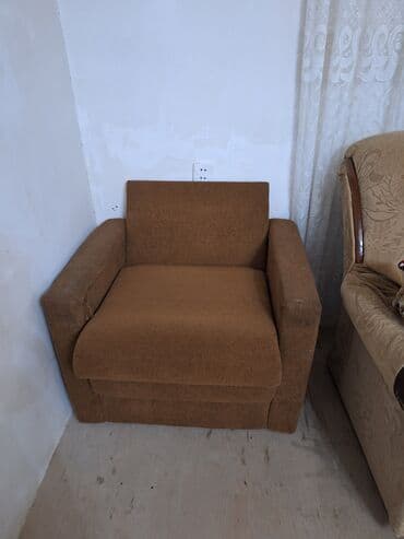 işlənmiş divan alıram: Divan, İşlənmiş, Açılmayan, Bazasız, Parça, Çatdırılma yoxdur — 2