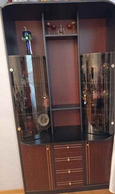 işlenmiş şkaf: İşlənmiş, Künc dolab, Qorka — 1