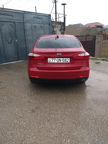 çeşka maşın: Kia Forte: 1.8 l | 2015 il Sedan — 4