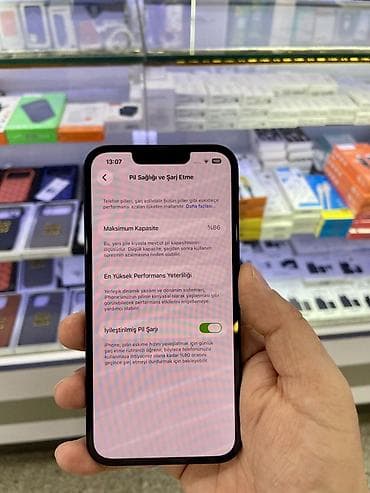 IPhone 13, 128 GB, Midnight, Simsiz şarj, Face ID — 8
