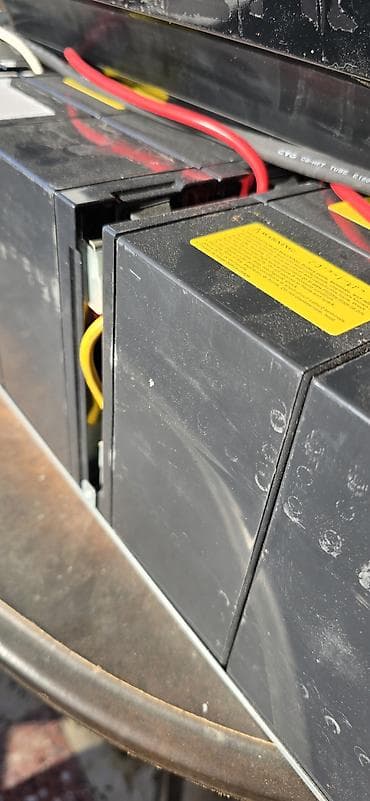 ups online: APC Battery Module – Symmetra üçün batareya bloku 80 ede var - — 1