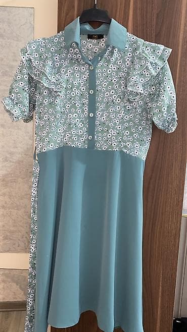 qadin yay etirleri: Qadın paltarı – mint/akvamari̇n tonlarında, çiçək naxışlı üst hissə və — 1