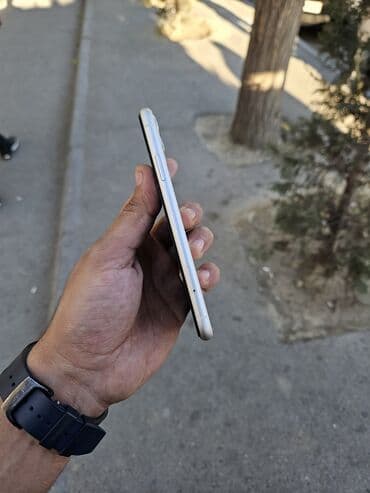 iphone 11 işlenmiş qiymeti: IPhone 11, 128 GB, Ağ, Face ID — 6